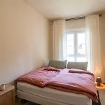 아파트 Guesthost - 3-room Apartment, Garden & Pool 코모