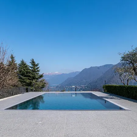 Guesthost - 3-room Apartment, Garden & Pool Lejlighed Como