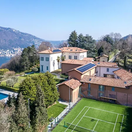 Guesthost - 3-room Apartment, Garden & Pool * Como