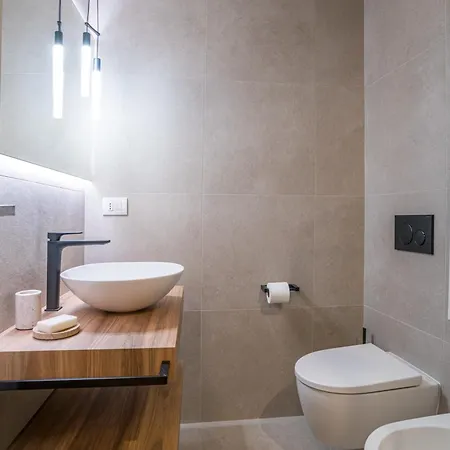 Guesthost - 3-room Apartment, Garden & Pool Lejlighed