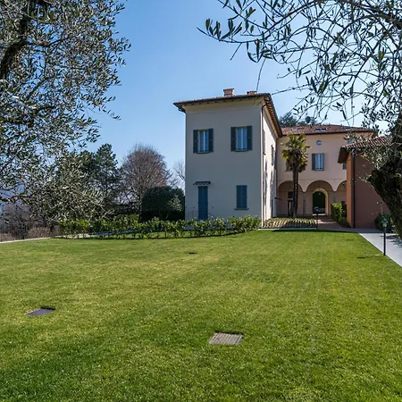 Guesthost - 3-room Apartment, Garden & Pool Lejlighed *