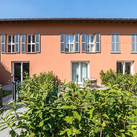 Guesthost - 3-room Apartment, Garden & Pool Lejlighed *